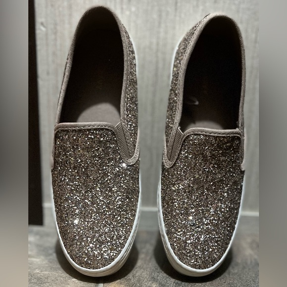 ✨GOLD GLITTER SLIP-ONS✨ - Picture 2 of 5